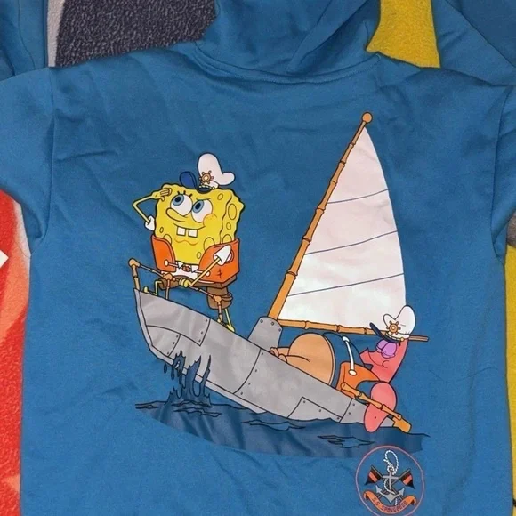 BNWOT Old Navy Licensed Hoodies - Picture 5 of 6